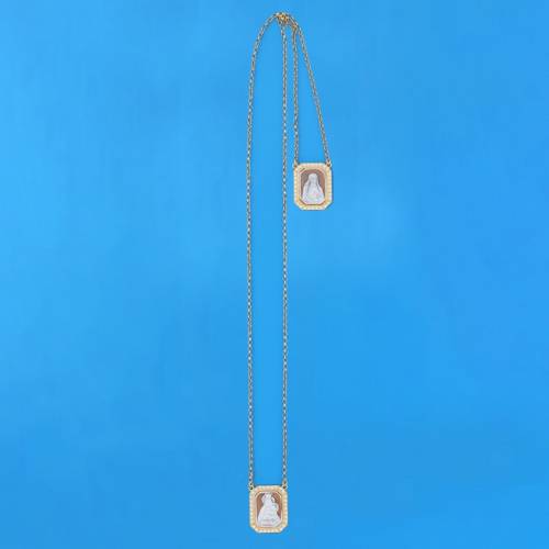 Necklace with cameo