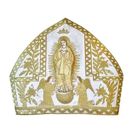 Mitria ricamata con immagine di Nostra Signora di Guadalupe