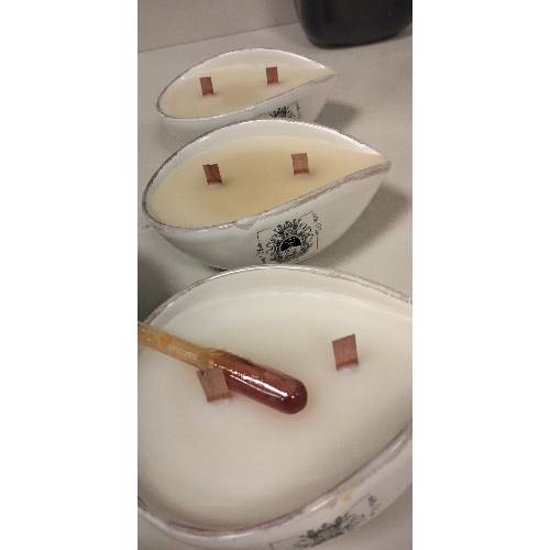 Ceramic teardrop-shaped bowl candle