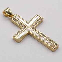 Cross Pendant C004